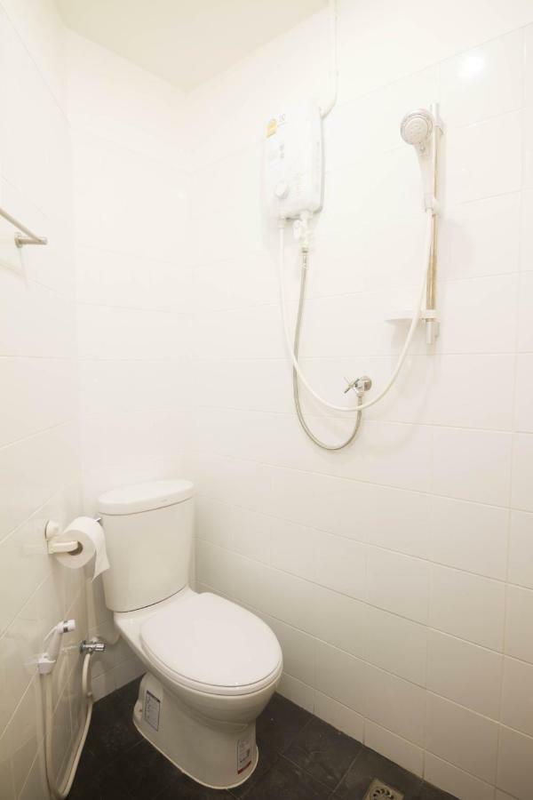 Grey Sheep Hostel Bangkok Esterno foto